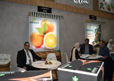 Agreen mainly exports citrus from Egypt. On the left of the picture is export manager Mohamed Tahon.